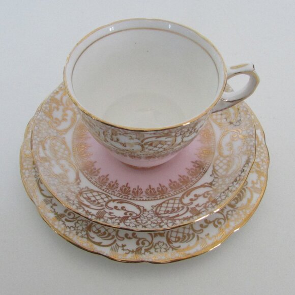Vintage Royal Stafford Teacup trio set, Pink & Gold (Lot 2) - Picture 5 of 9